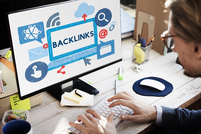 What Is the Difference Between Referring Domains and Backlinks